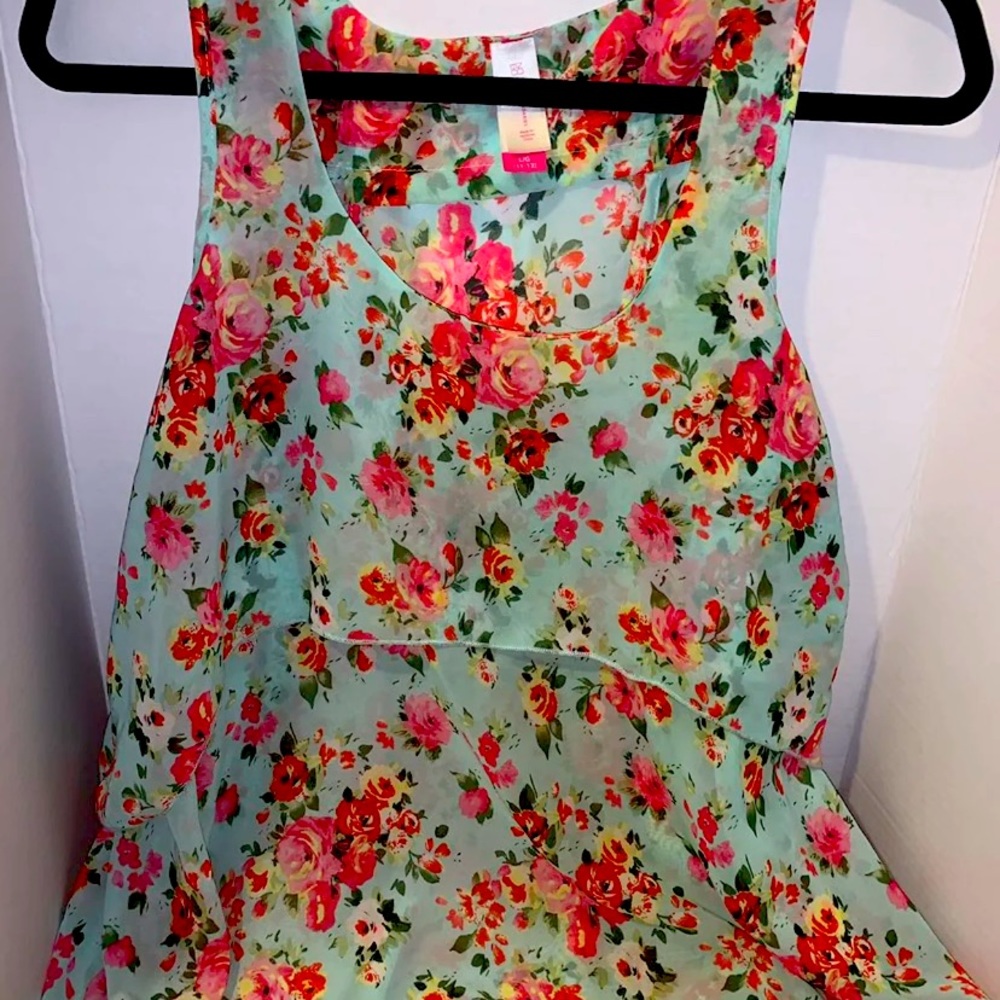 Floral Layered No Sleeve Juniors T-Shirt